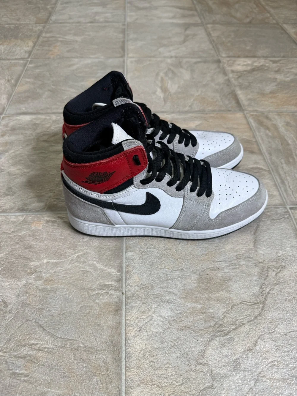 Air Jordan 1 Hi OG Smoke Gray GS Shoe Size 7Y Gray Preowned